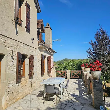 Panorama Sur Saint-cirq-lapopie Tour-de-Faure